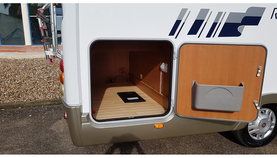 PILOTE  - REFERENCE - Caravanlux