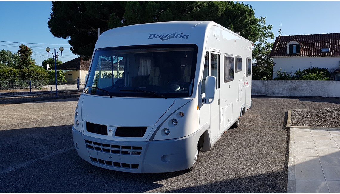 BAVARIA ((VENDIDO) - I70 160CV - Caravanlux