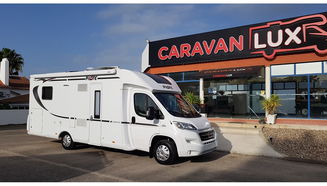 PILOTE ( RESERVADO) - ESSENTIEL P 746 - Caravanlux