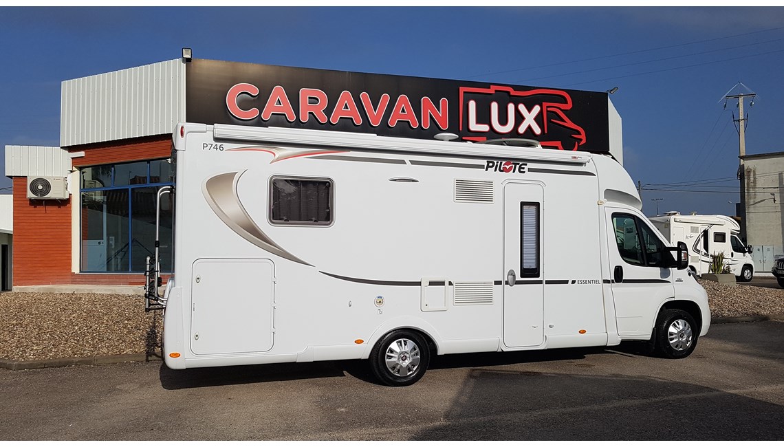 PILOTE ( RESERVADO) - ESSENTIEL P 746 - Caravanlux