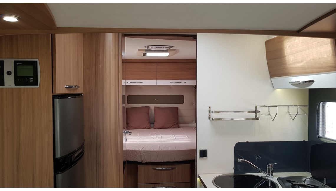 PILOTE ( RESERVADO) - ESSENTIEL P 746 - Caravanlux