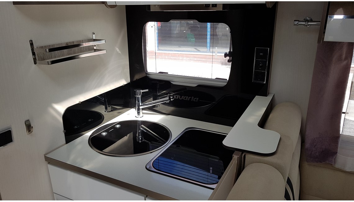BAVARIA - T706 CLASS - Caravanlux