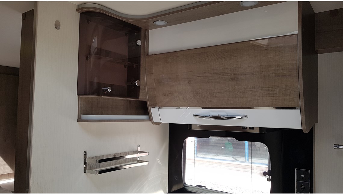 BAVARIA - T706 CLASS - Caravanlux