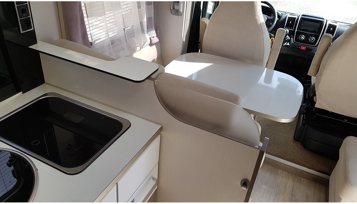 BAVARIA - T706 CLASS - Caravanlux