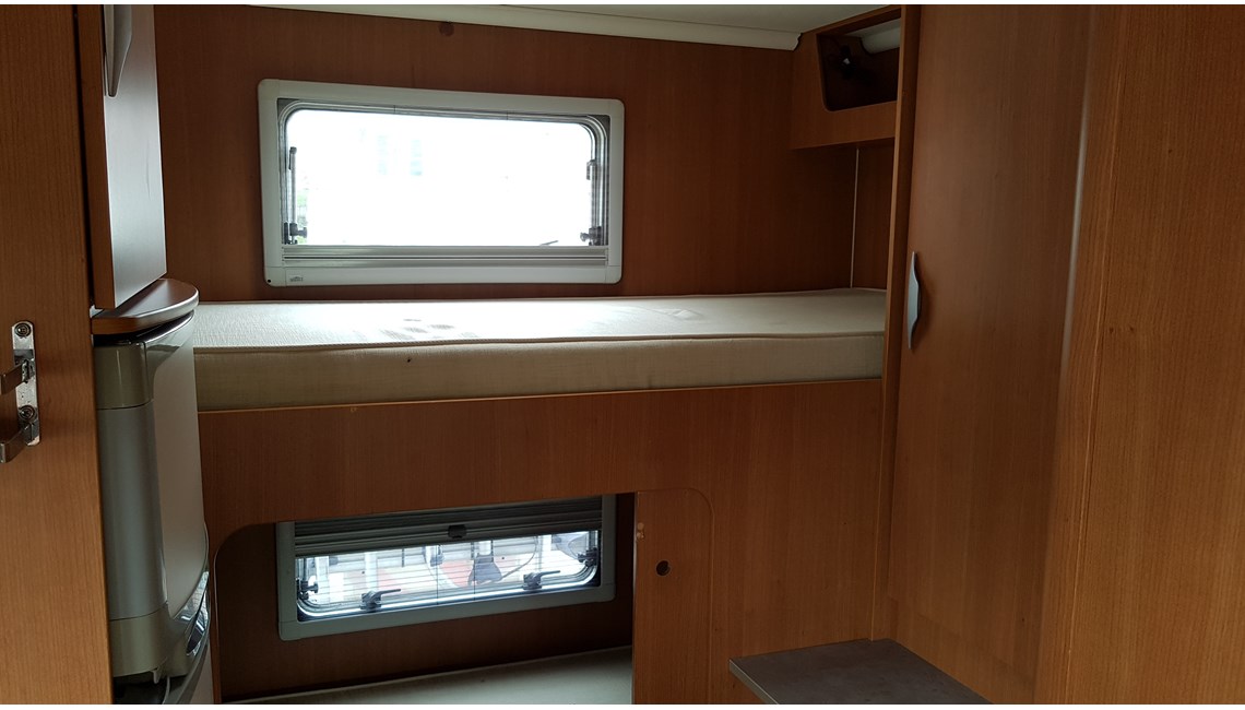 PILOTE - AVENTURA - Caravanlux