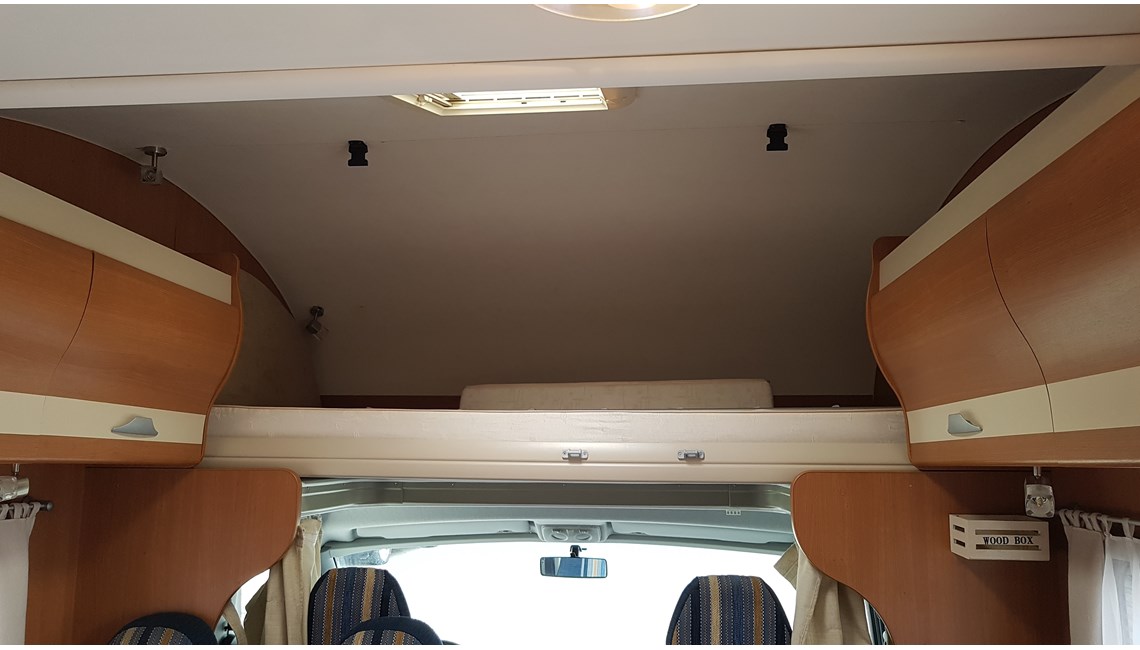 PILOTE - AVENTURA - Caravanlux