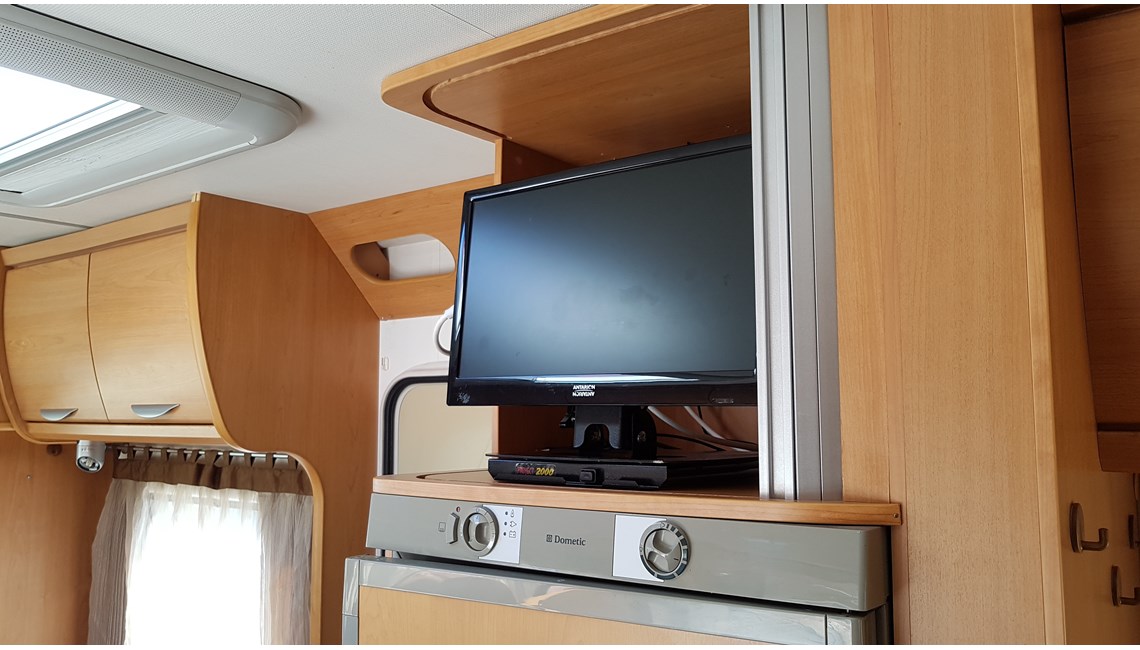 BAVARIA - T67 - Caravanlux