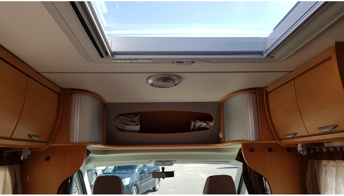 BAVARIA - T67 - Caravanlux