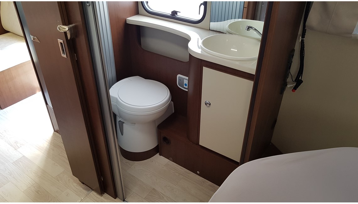 ROLLER TEAM -  T-LINE XLS - Caravanlux