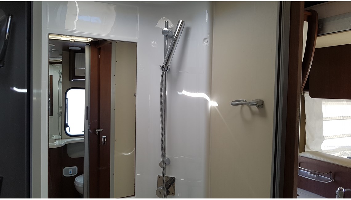 ROLLER TEAM -  T-LINE XLS - Caravanlux