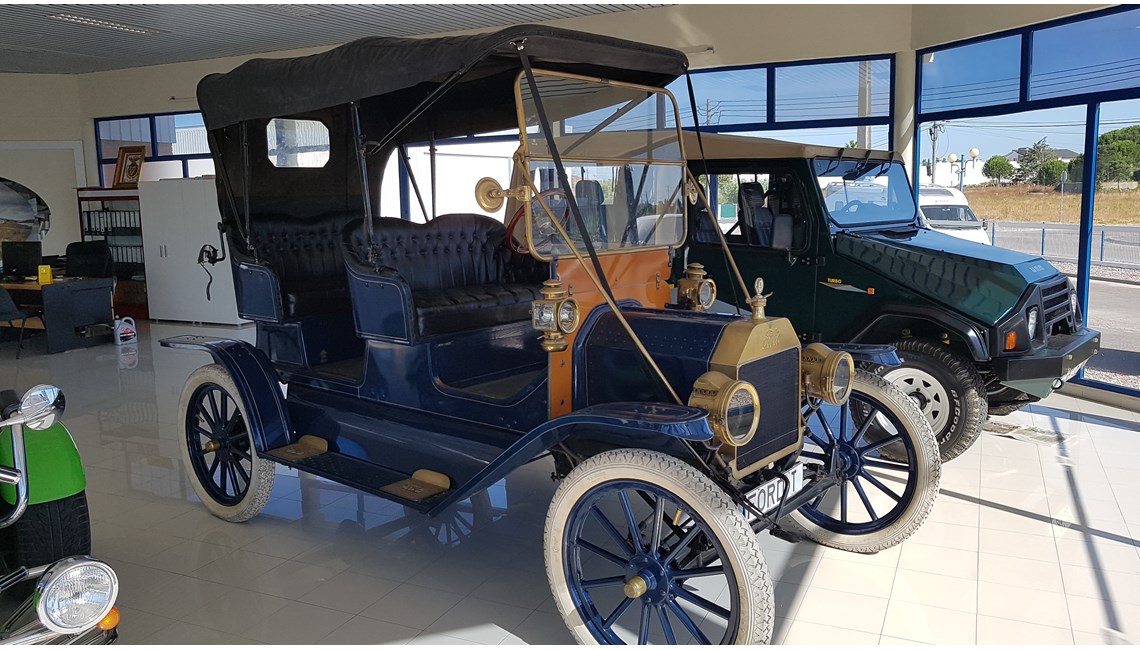 FORD - T - Caravanlux