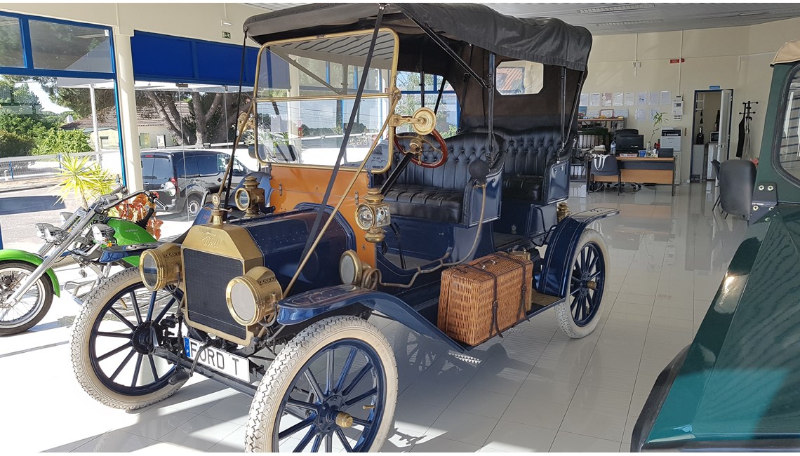 FORD - T - Caravanlux