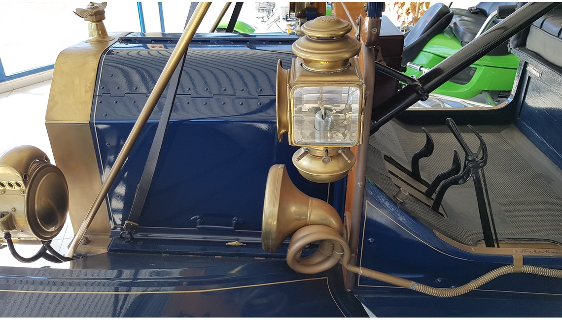 FORD - T - Caravanlux