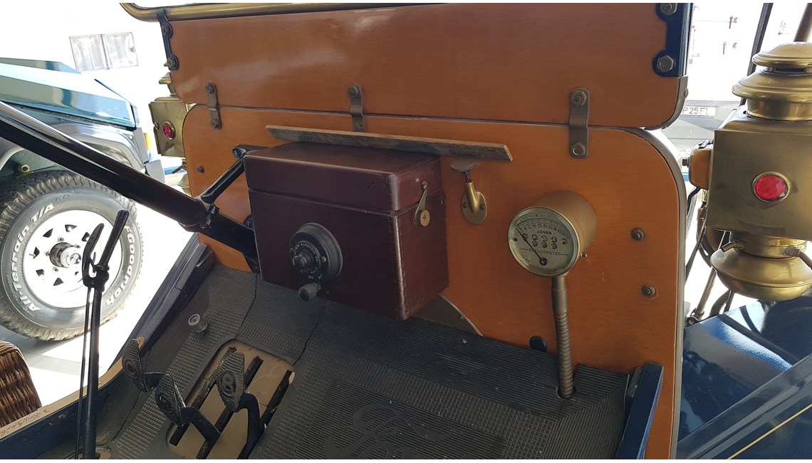 FORD - T - Caravanlux