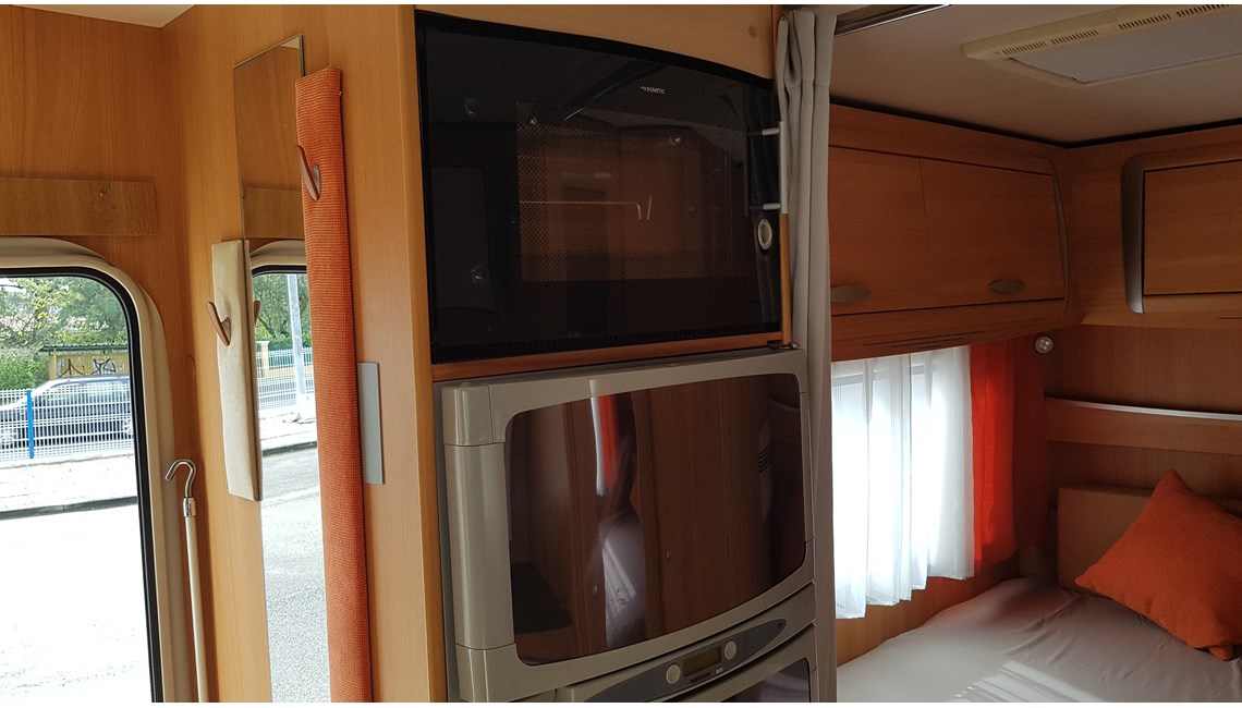 CHAUSSON - Flash 08 - Caravanlux