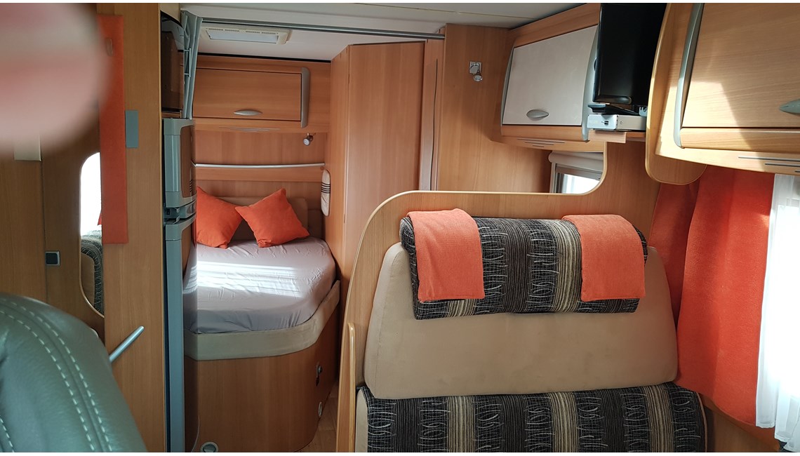 CHAUSSON - Flash 08 - Caravanlux