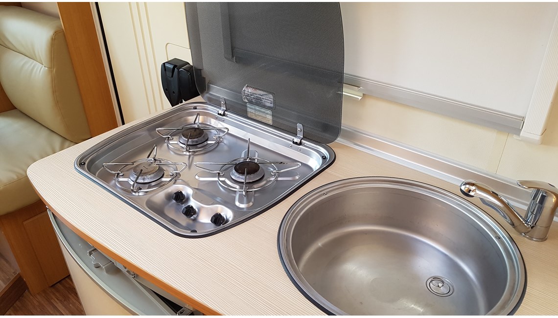 BURSTNER - NEXXO T687 - Caravanlux