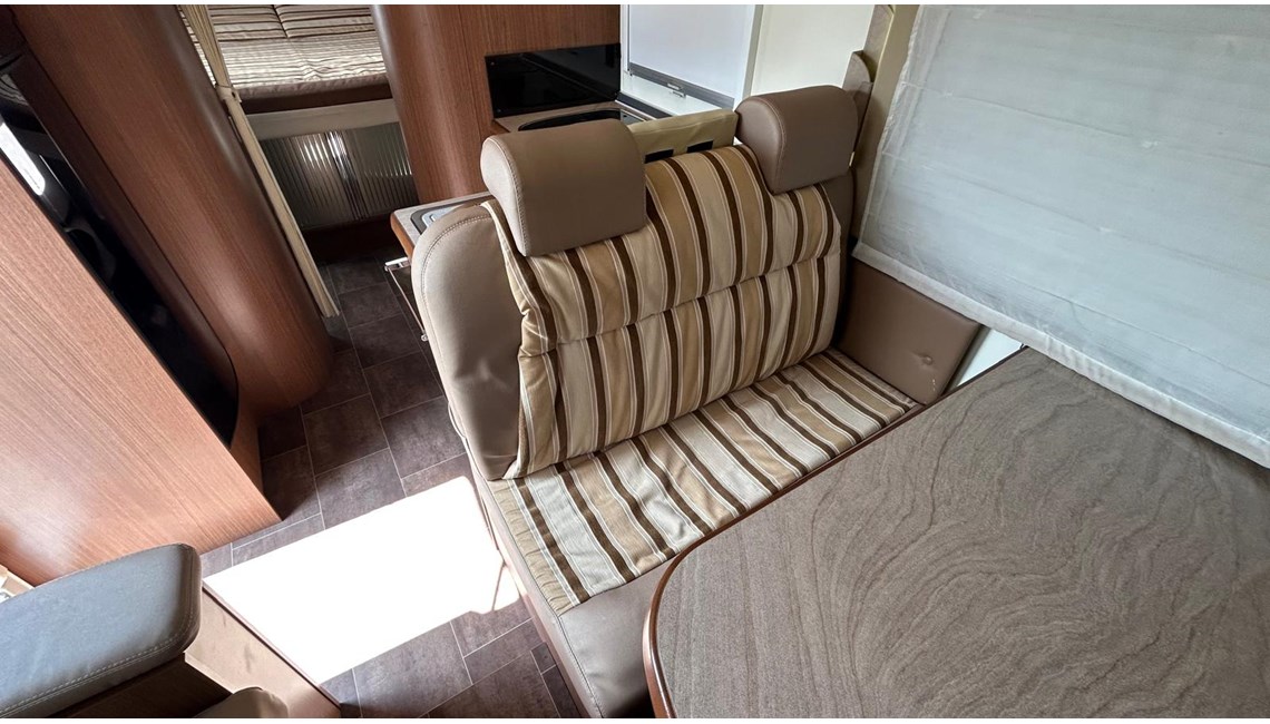 BURSTNER - Ixeo Plus IT 724 - Caravanlux