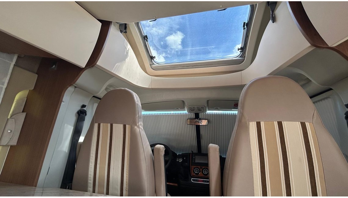 BURSTNER - Ixeo Plus IT 724 - Caravanlux
