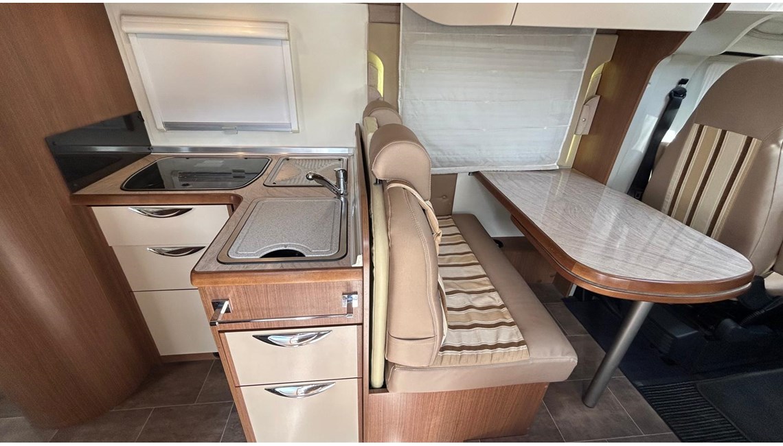 BURSTNER - Ixeo Plus IT 724 - Caravanlux