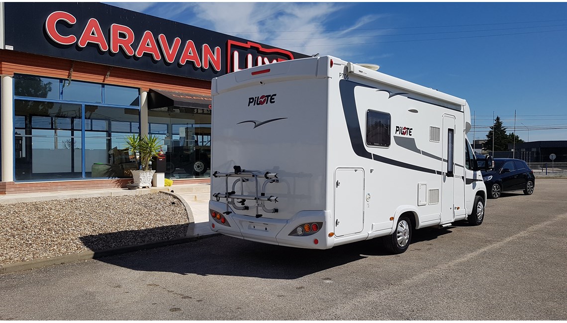 PILOTE - ESSENTIAL P706 - Caravanlux